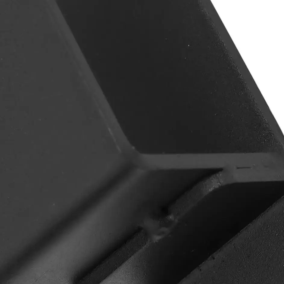 Home Security Features - 強制的なドアへの侵入に対する補強のためのスチール構造を備えた2x4ドアバリケードブラケットで、ご自宅を守りましょう。